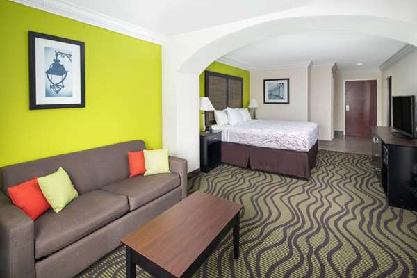  - La Quinta Inn & Suites Calhoun - I-75, Exit 312