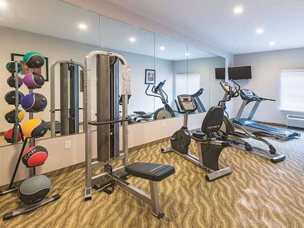 Fitness/ Exercise Room - La Quinta Inn & Suites Glen Rose