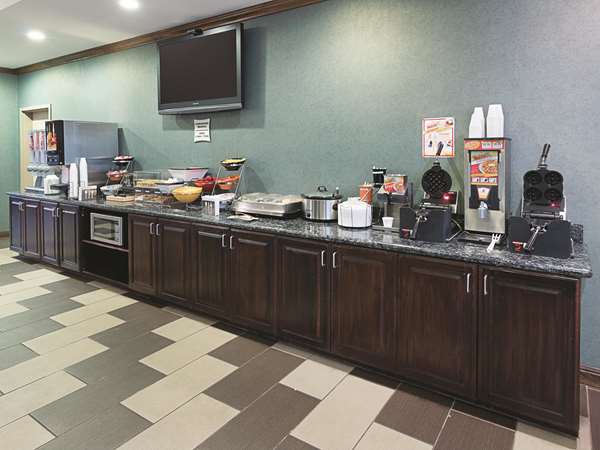  - La Quinta Inn & Suites Glen Rose