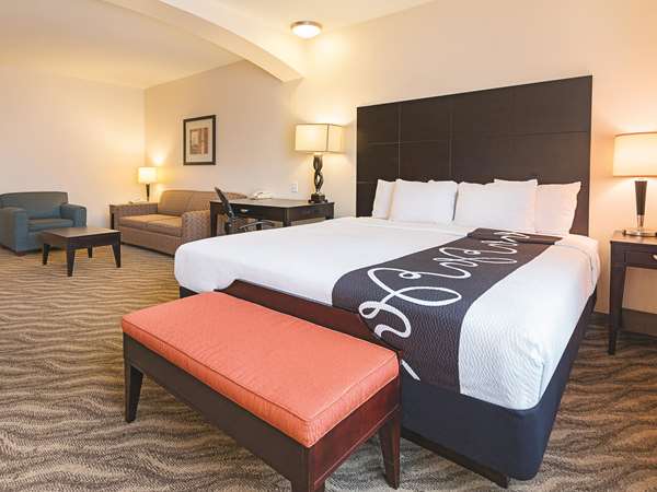  - La Quinta Inn & Suites Glen Rose