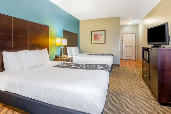  - La Quinta Inn & Suites Glen Rose