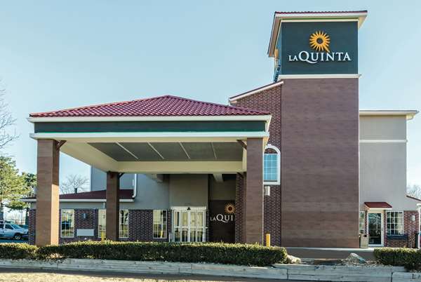 Exterior view - La Quinta Inn & Suites Airport Kansas City - I-29, Exit 8