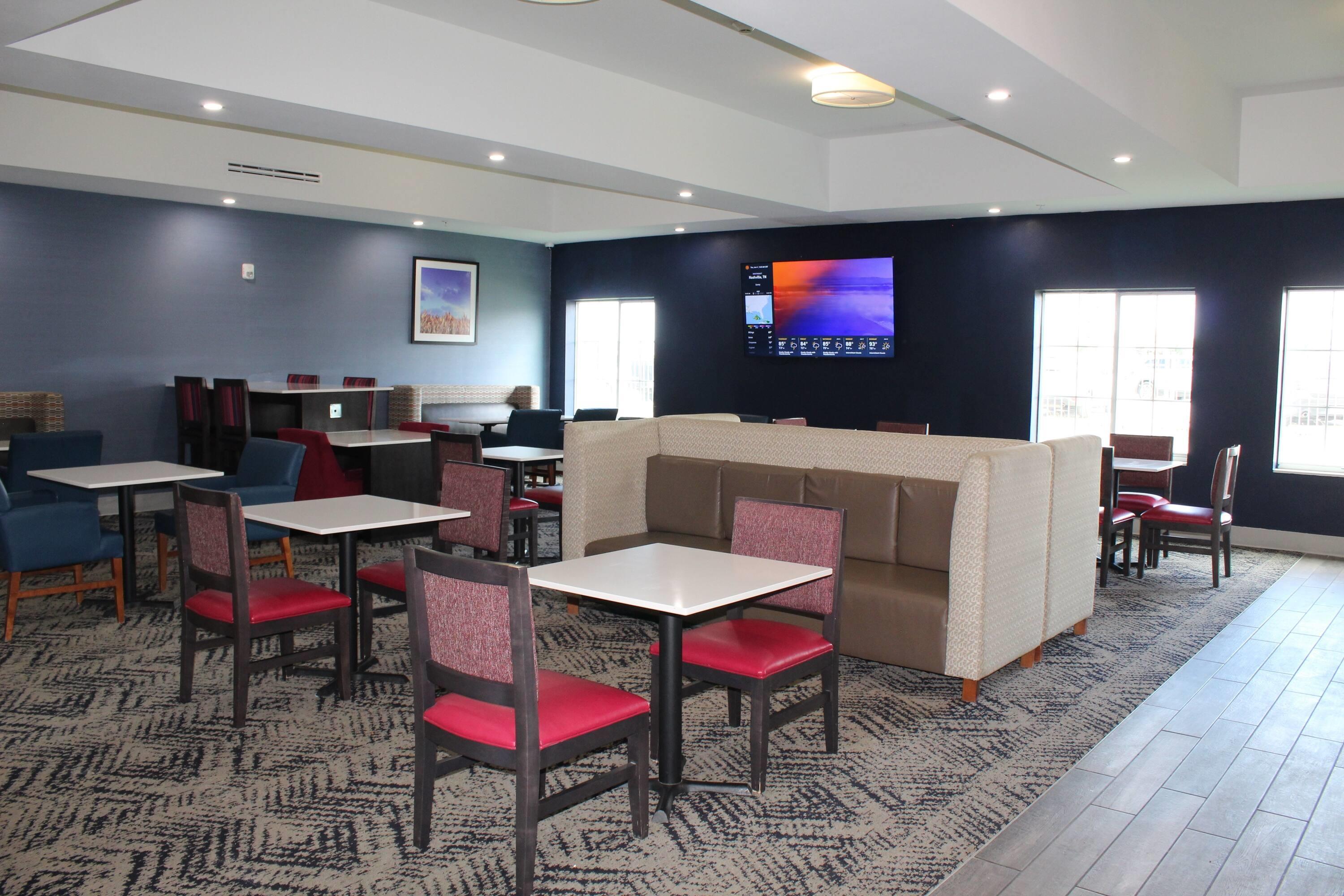 Undefined | La Quinta Inn and Suites by Wyndham Schertz-San Antonio-Selma