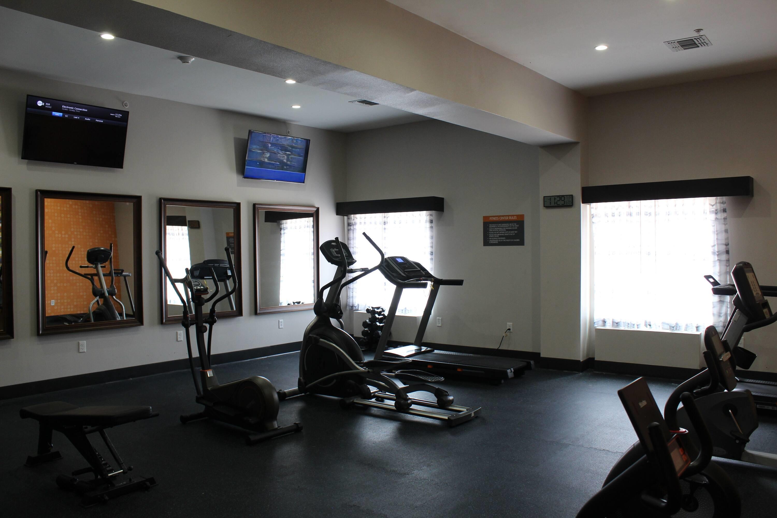 Health club fitness center gym | La Quinta Inn and Suites by Wyndham Schertz-San Antonio-Selma