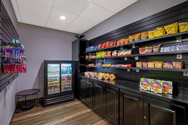  - La Quinta Inn & Suites Airport Tulsa - I-244, Exit 11