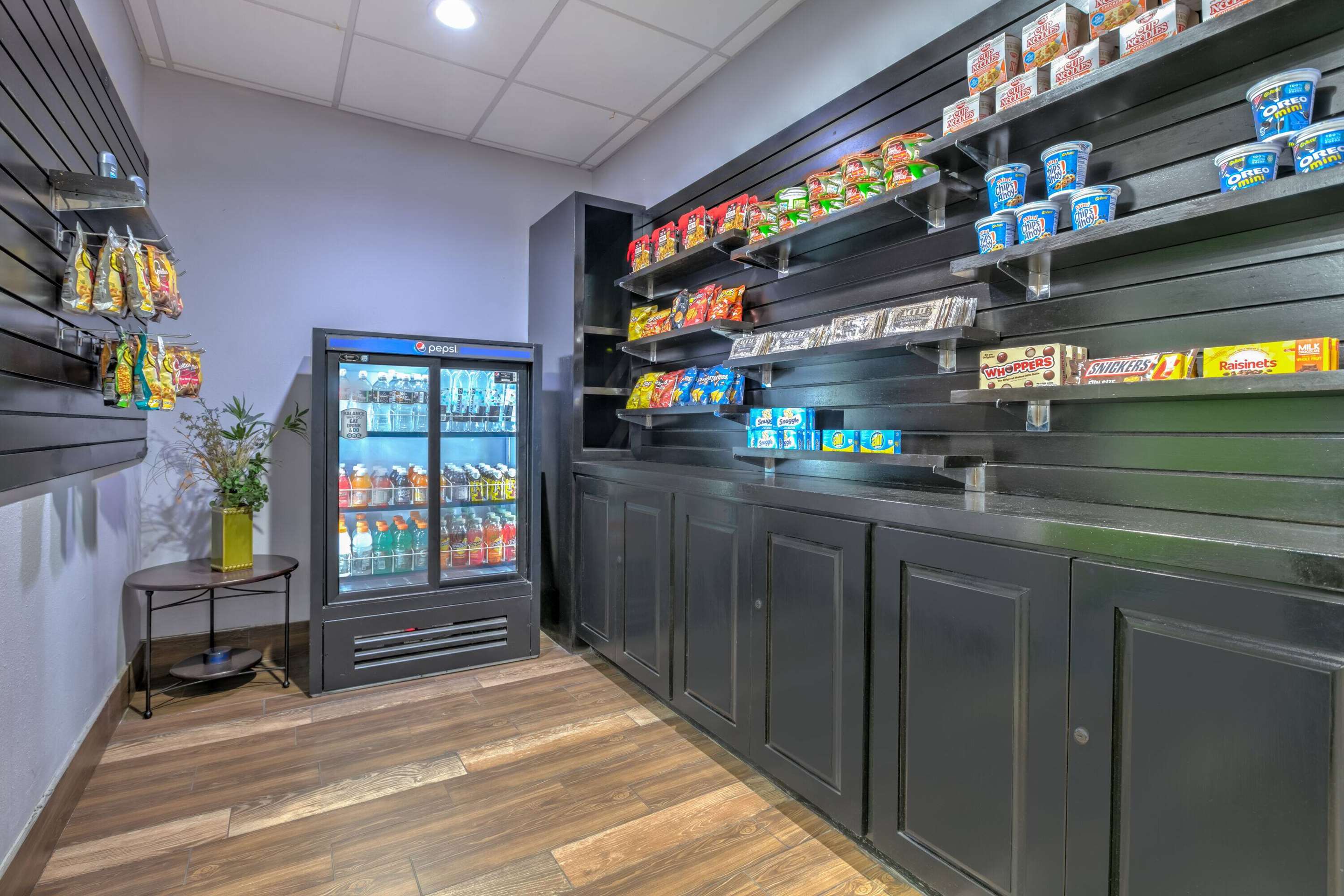 Property amenity | La Quinta Inn & Suites by Wyndham Tulsa Airpt / Expo Square