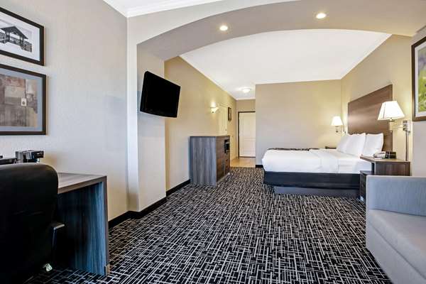 Suite - La Quinta Inn & Suites Harbor Point Garland - I-30, Exit 60