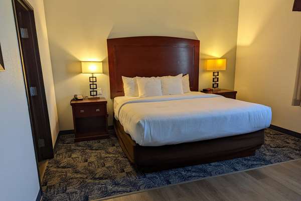  - La Quinta Inn & Suites Richland Hills - I-820, Exit 23