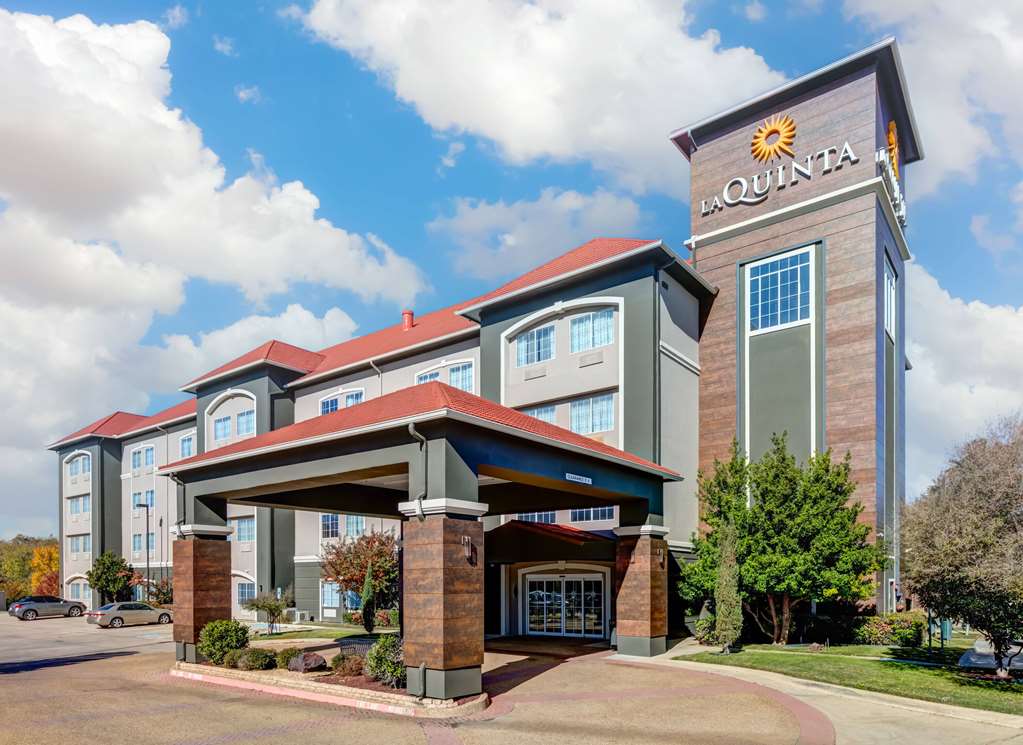 La Quinta Inn & Suites Ft Worth