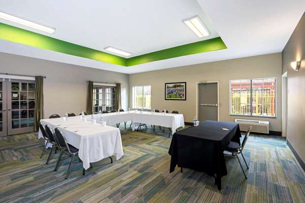  - La Quinta Inn & Suites Brookshire - I-10, Exit 731