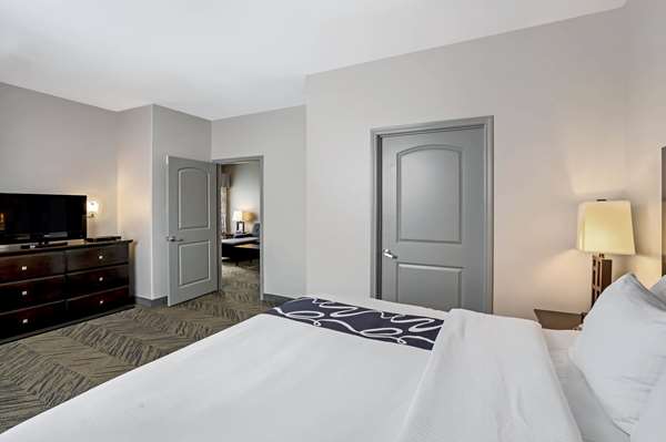 Suite - La Quinta Inn & Suites Brookshire - I-10, Exit 731