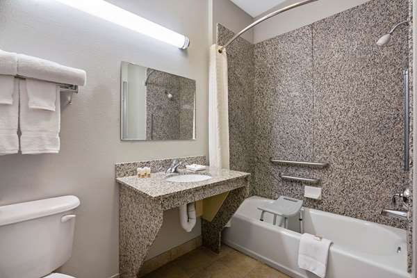  - La Quinta Inn & Suites Brookshire - I-10, Exit 731