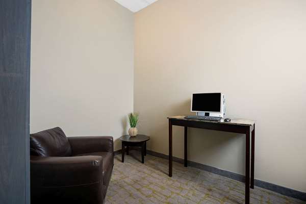 Conference Area - La Quinta Inn & Suites Brookshire - I-10, Exit 731