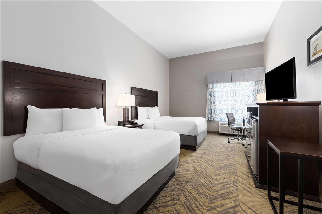 LA QUINTA INN STE BROOKSHIRE-guestroom-Guest Room,On-Site.jpg