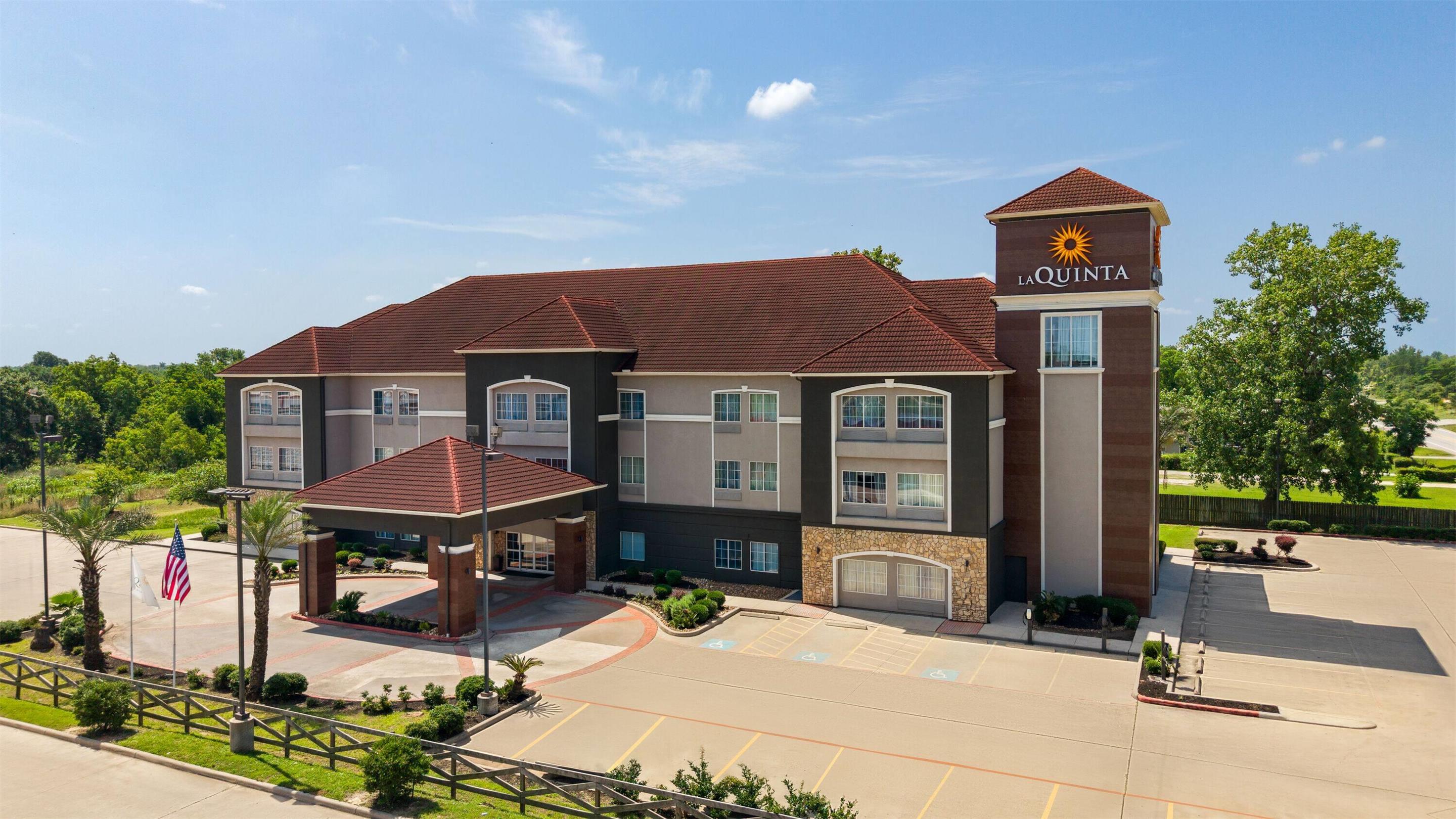 Exterior | La Quinta Inn & Suites by Wyndham-Brookshire-West Katy