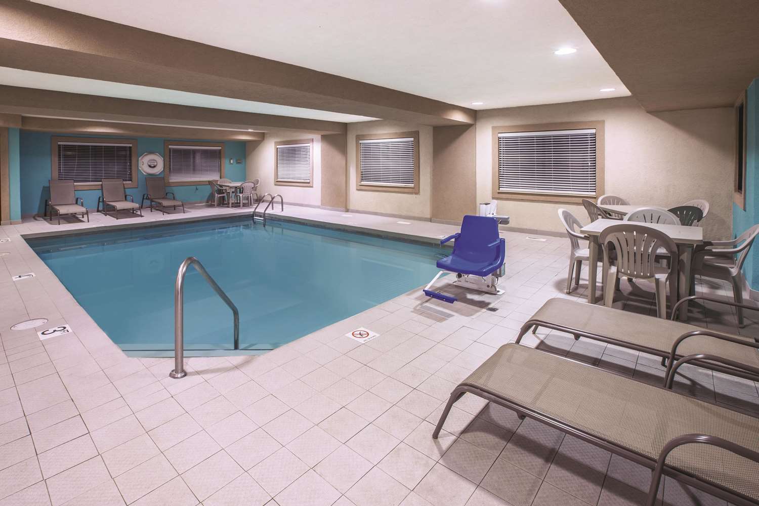La Quinta Inn & Suites Erie, PA - See Discounts