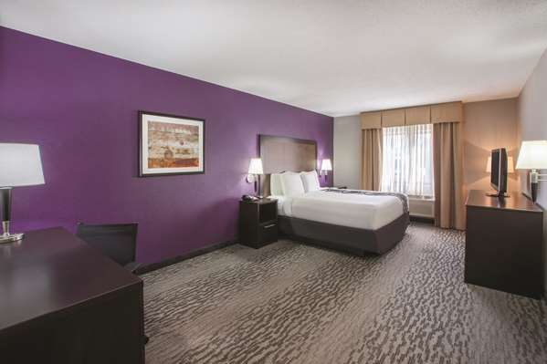  - La Quinta Inn & Suites Erie - I-90, Exit 27