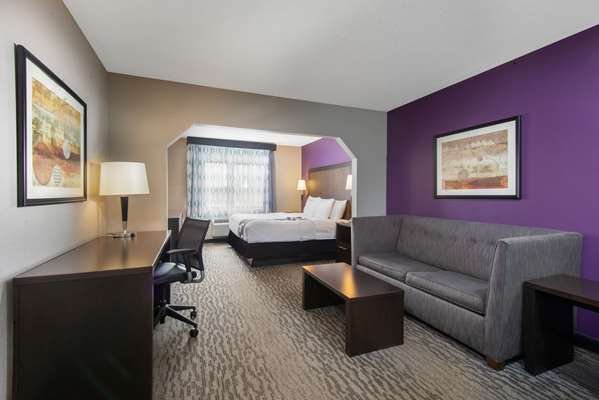 Suite - La Quinta Inn & Suites Erie - I-90, Exit 27