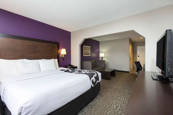 Suite - La Quinta Inn & Suites Erie - I-90, Exit 27