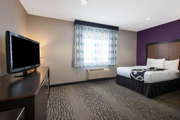  - La Quinta Inn & Suites Erie - I-90, Exit 27