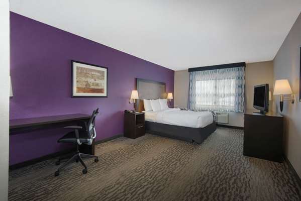  - La Quinta Inn & Suites Erie - I-90, Exit 27