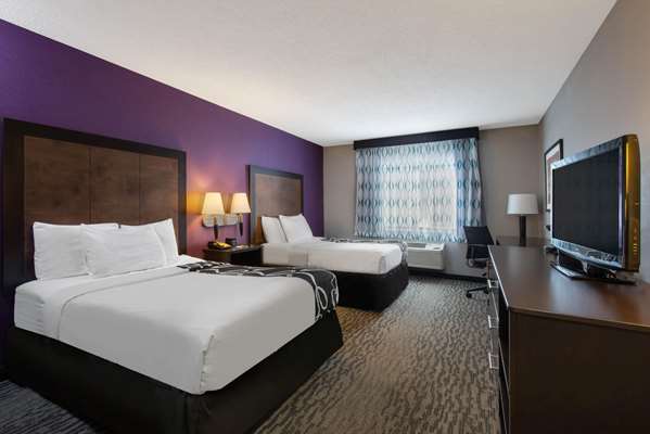  - La Quinta Inn & Suites Erie - I-90, Exit 27