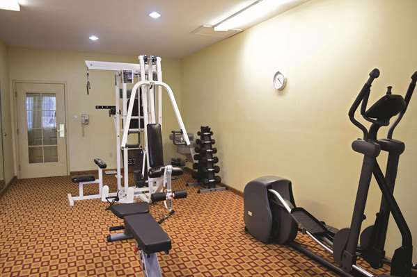 Fitness/ Exercise Room - La Quinta Inn & Suites Alice