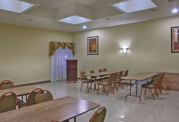  - La Quinta Inn & Suites Alice