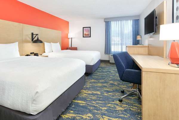  - La Quinta Inn & Suites Las Colinas Irving