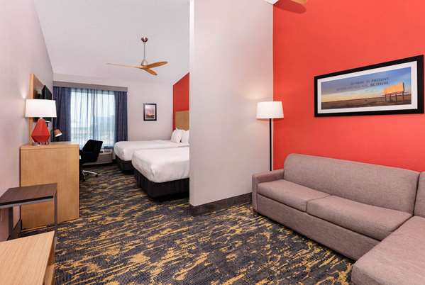  - La Quinta Inn & Suites Las Colinas Irving