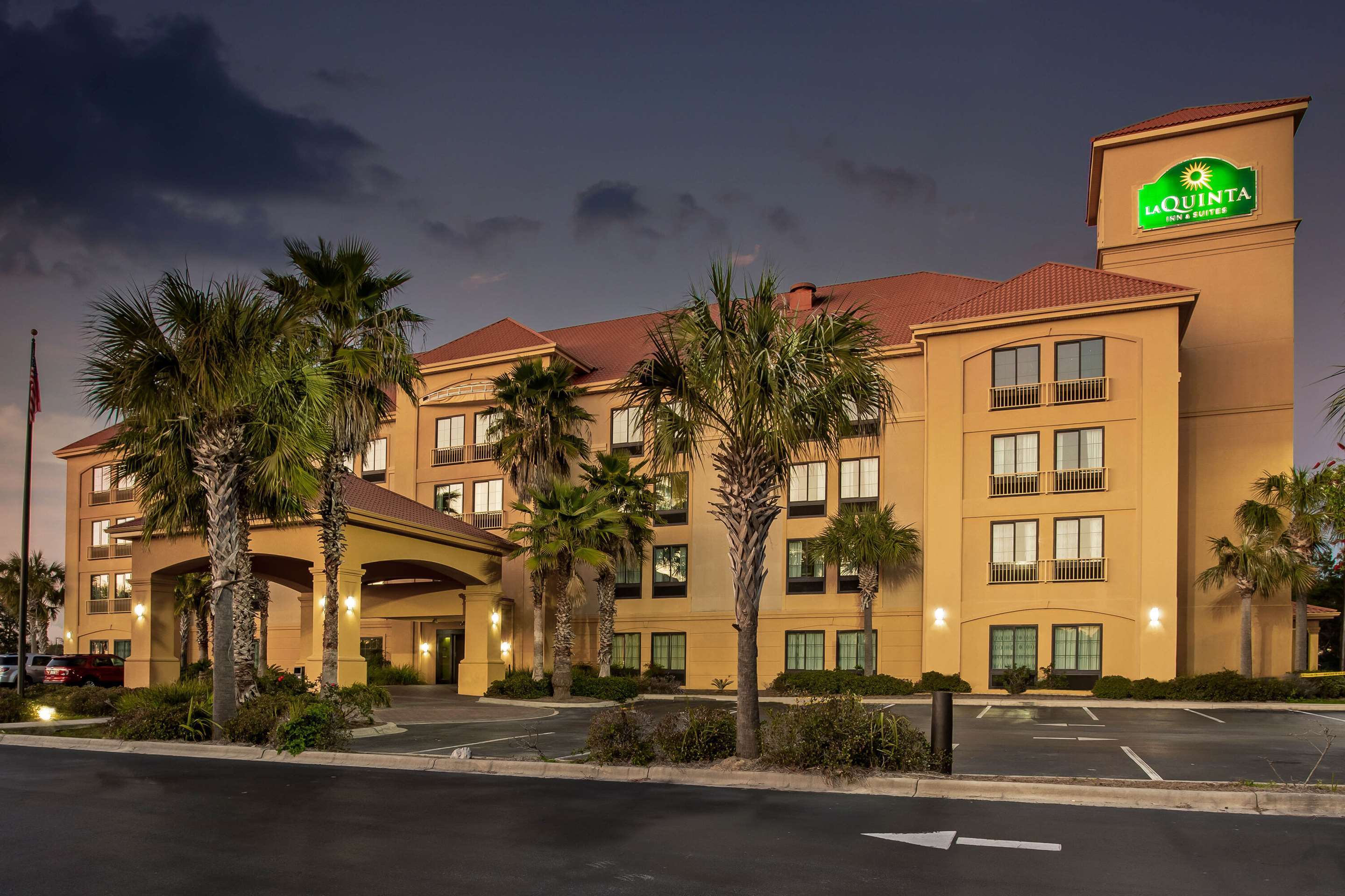 exterior dusk | La Quinta Inn & Suites by Wyndham PCB Pier Park area