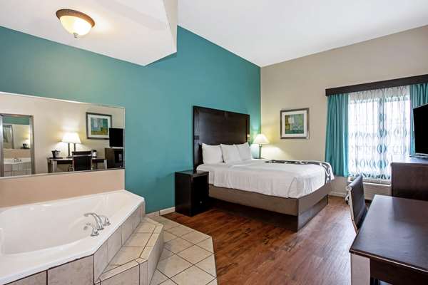 Suite - La Quinta Inn & Suites Parkway Panama City Beach
