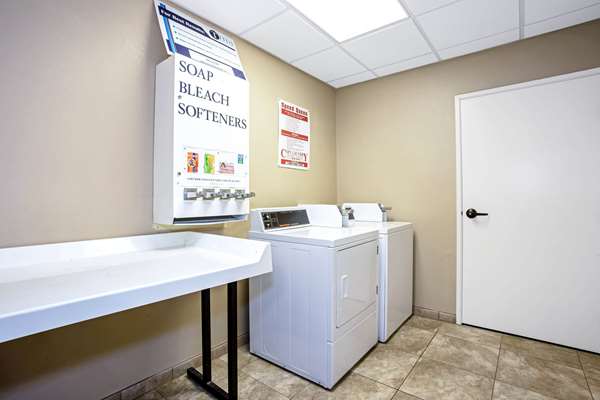 Amenities - La Quinta Inn & Suites Parkway Panama City Beach