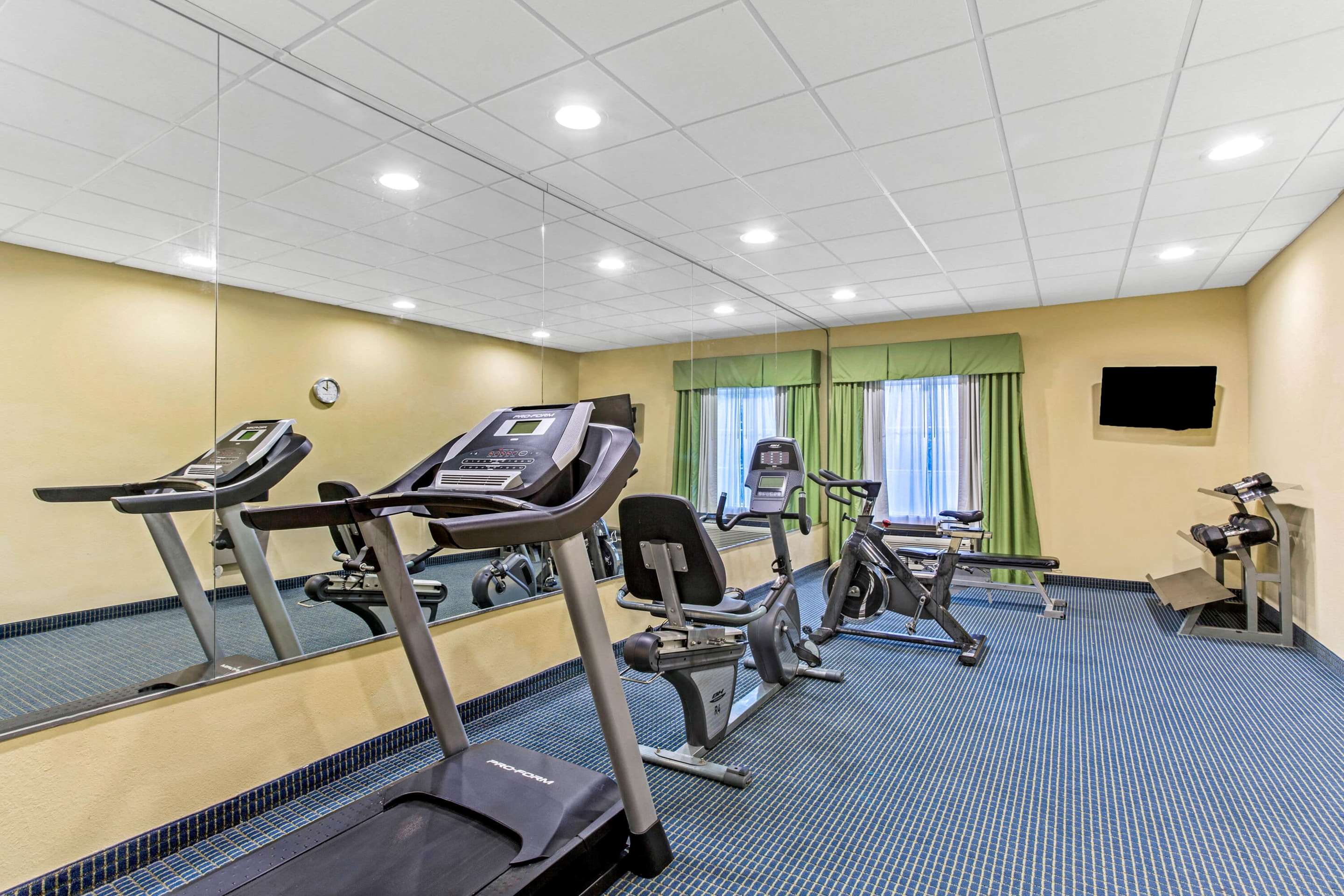 Health club | La Quinta Inn & Suites by Wyndham Mobile Satsuma / Saraland