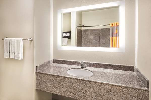 Suite - La Quinta Inn & Suites Dominion San Antonio - I-10, Exit 550