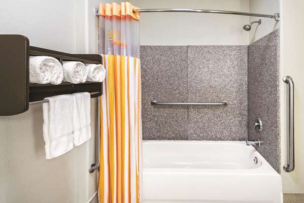  - La Quinta Inn & Suites Dominion San Antonio - I-10, Exit 550