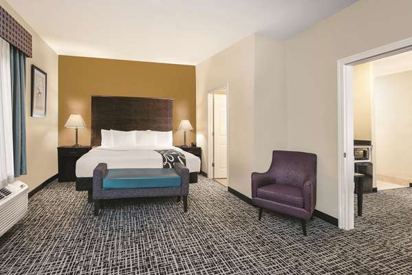 Suite - La Quinta Inn & Suites Dominion San Antonio - I-10, Exit 550