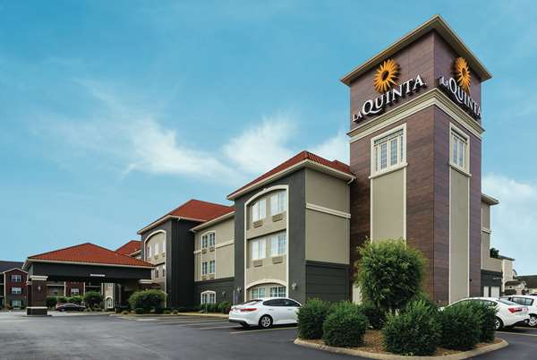 Exterior view - La Quinta Inn & Suites Bowling Green - I-65, Exit 22