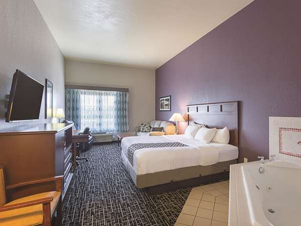 Suite - La Quinta Inn & Suites Bowling Green - I-65, Exit 22
