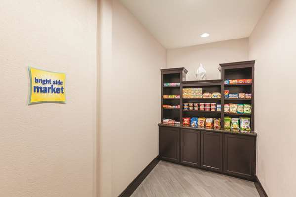  - La Quinta Inn & Suites Airport Humble