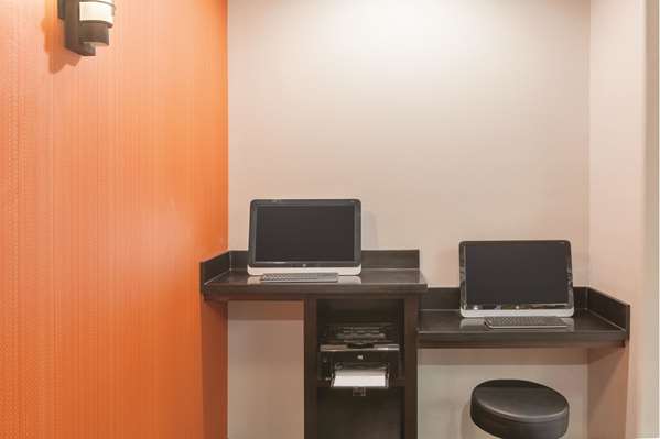 Conference Area - La Quinta Inn & Suites Airport Humble