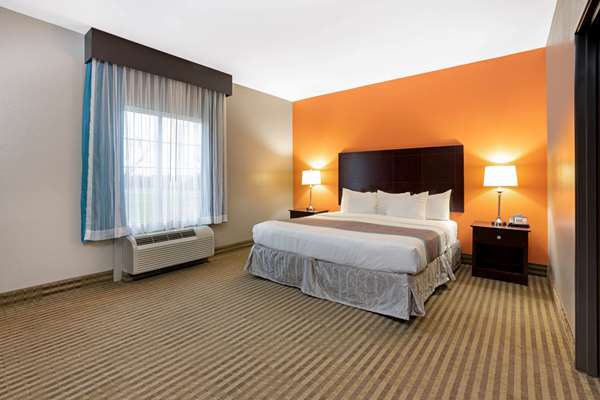Suite - La Quinta Inn & Suites Airport Humble