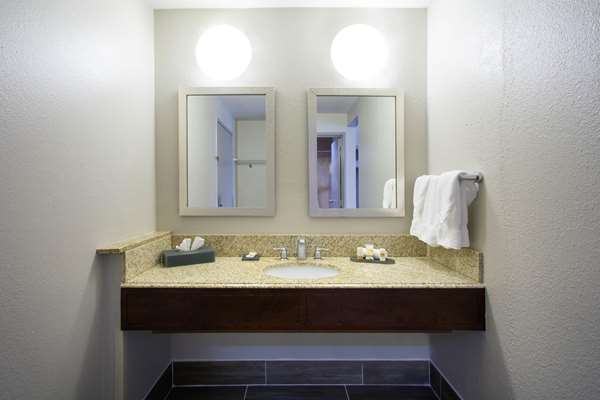  - La Quinta Inn Salem - I-81, Exit 141