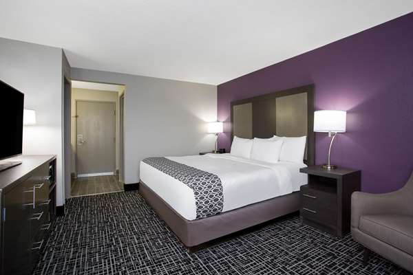  - La Quinta Inn Salem - I-81, Exit 141
