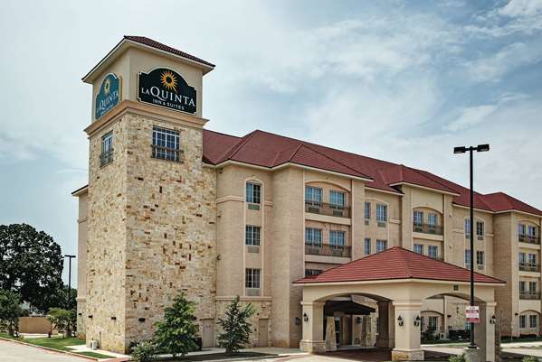Exterior view - La Quinta Inn & Suites Euless