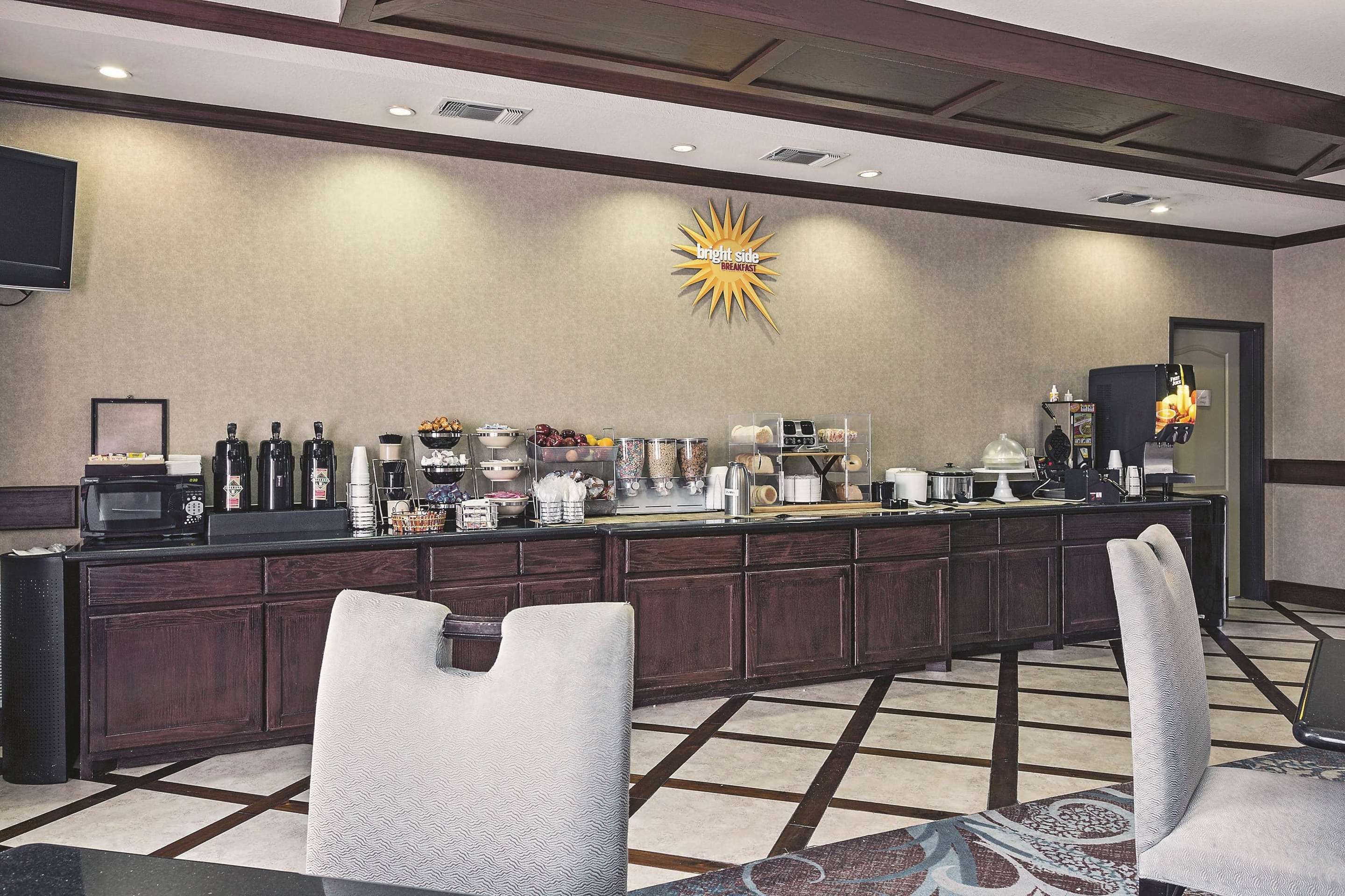 Property amenity | La Quinta Inn & Suites by Wyndham DFW Airport West - Euless