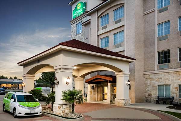 Exterior view - La Quinta Inn & Suites Euless