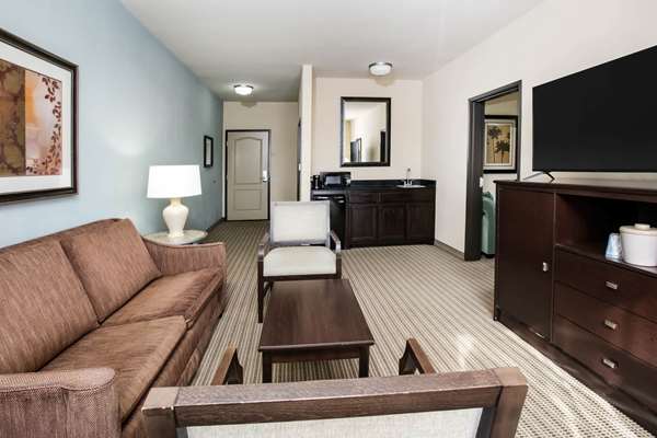 Suite - La Quinta Inn & Suites Euless
