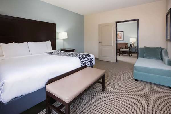 Suite - La Quinta Inn & Suites Euless