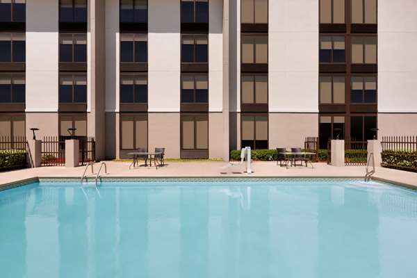Pool - La Quinta Inn & Suites Dothan